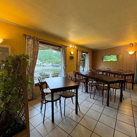 Symp'Hotel Nivolas-Vermelle Exteriér fotografie