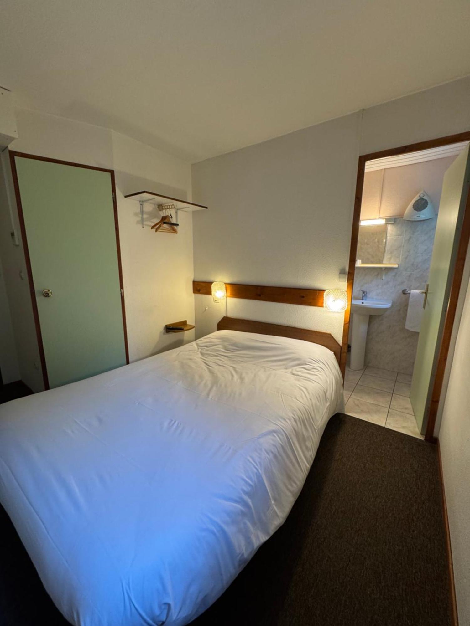 Symp'Hotel Nivolas-Vermelle Exteriér fotografie